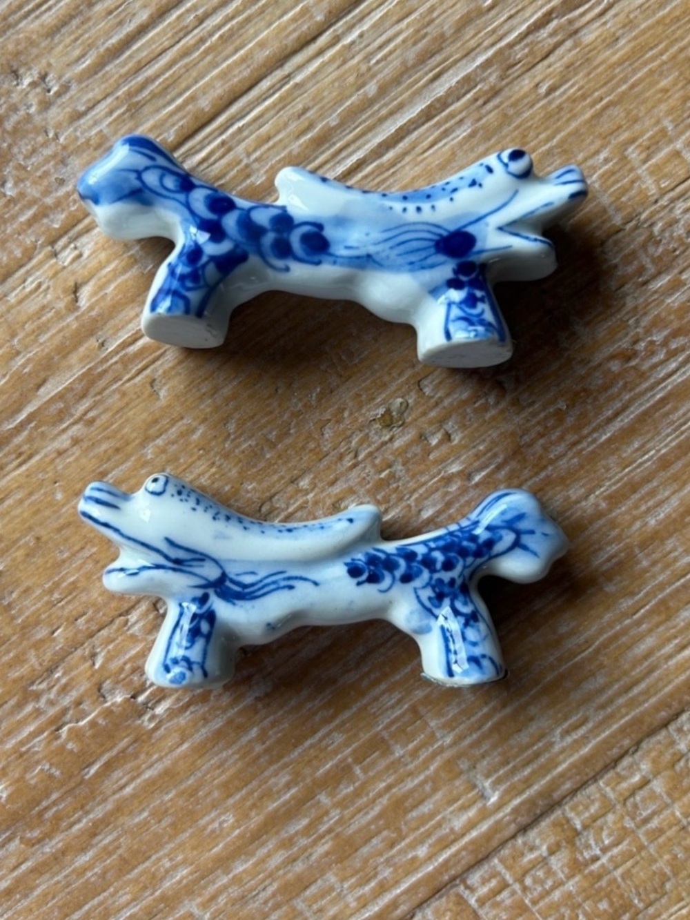 2 Vintage Foo Dog Blue & White Porcelain Sometsuke Chopstick Rests.
